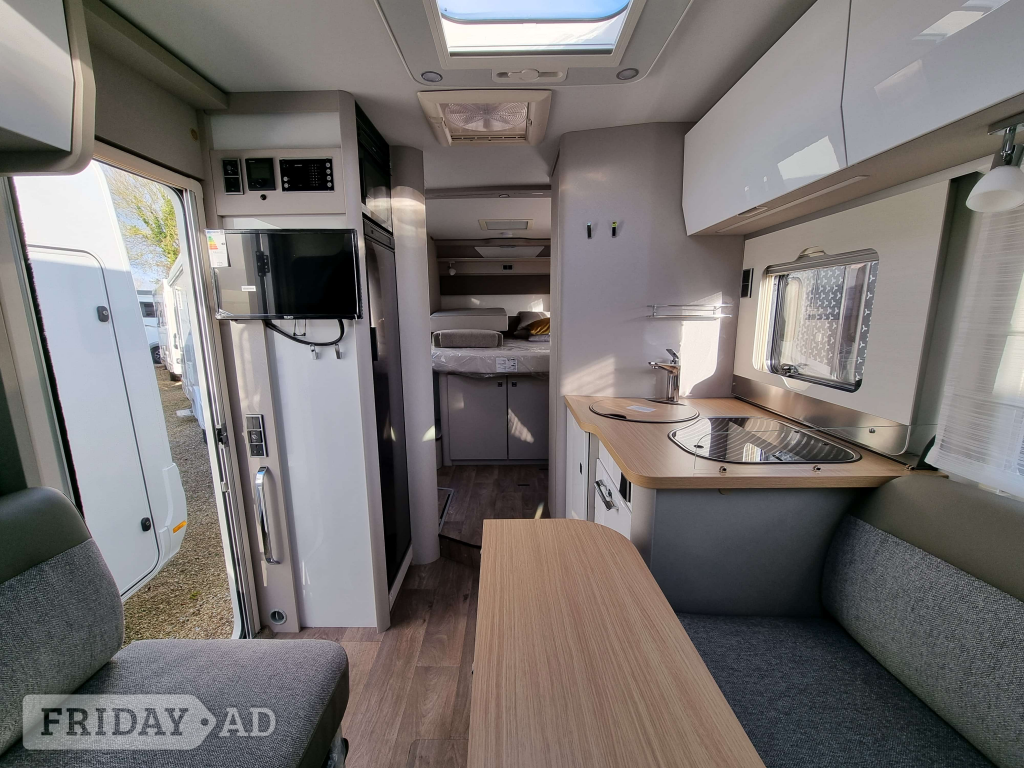 [3 berth ]Hymer T-Class S 695