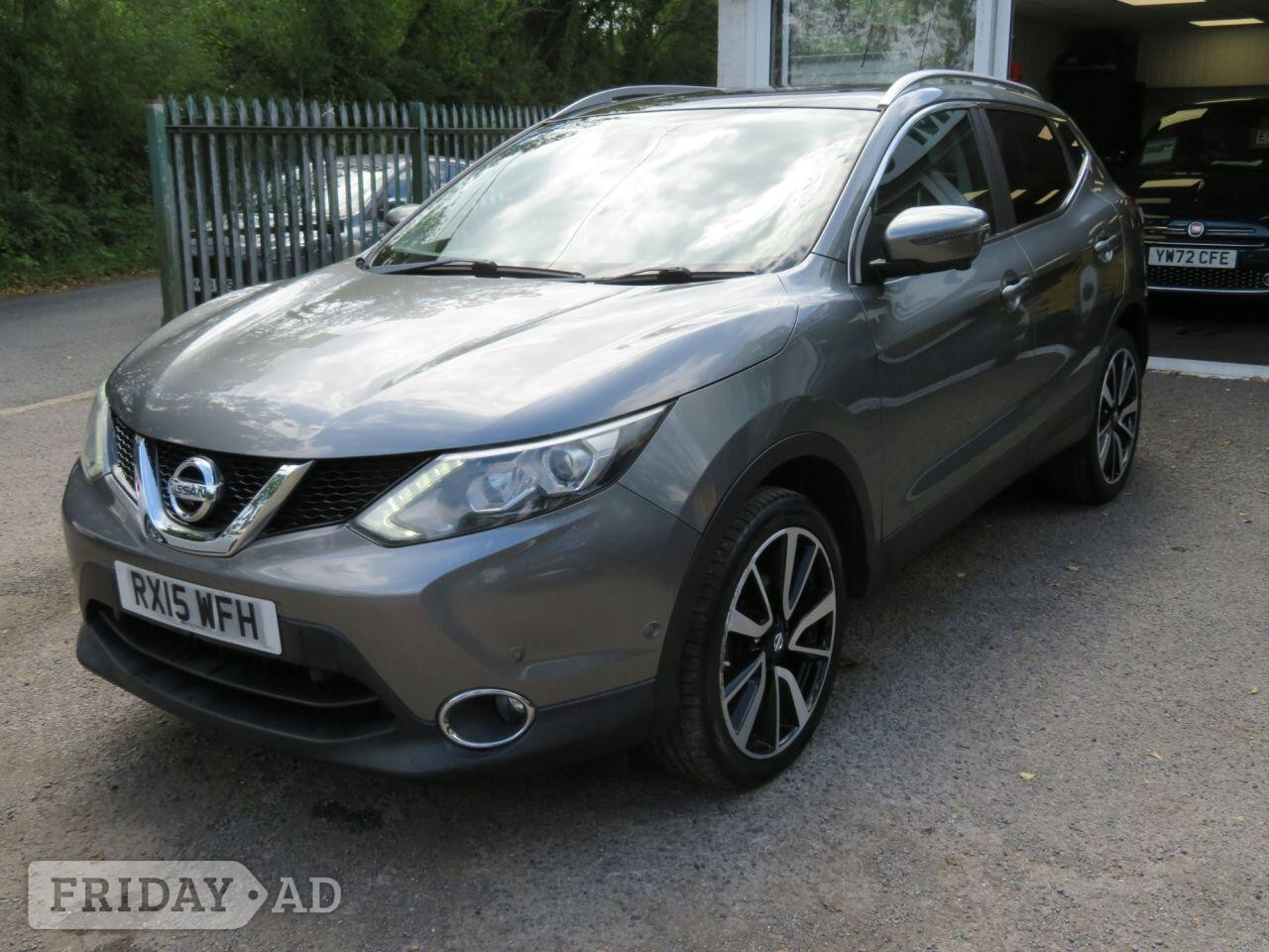 2015 NISSAN QASHQAI 1.5 dCi Tekna SUV 5dr Diesel Manual 2WD Euro 5 (s/s) (110 ps) PANORAMIC ROOF + FULL LEATHER + NAV - Cars