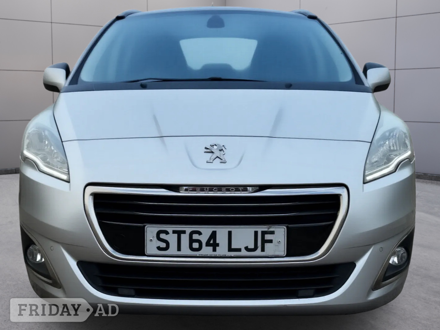 [ berth ]Peugeot 5008