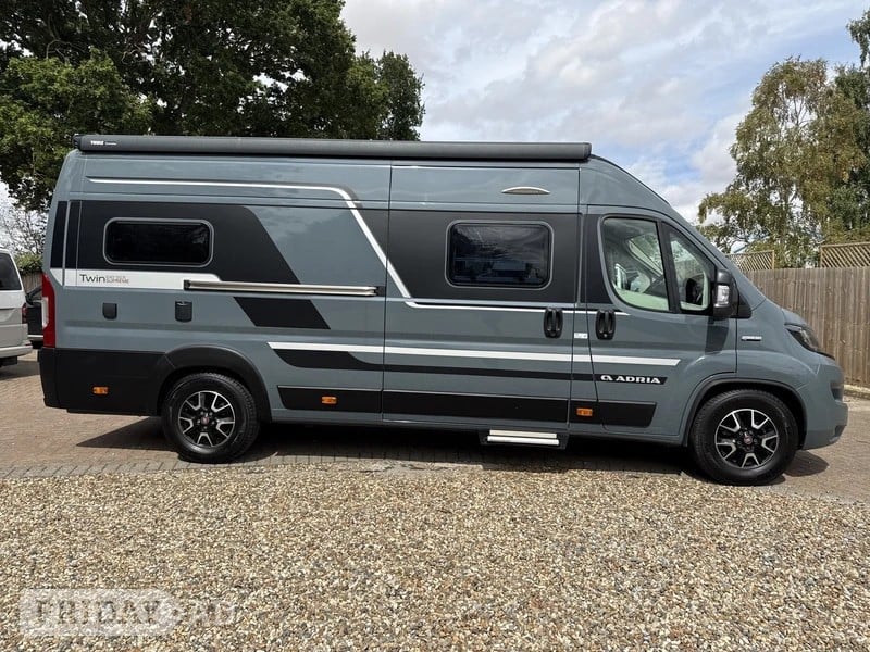 Adria Twin Supreme 640 SGX Halstead