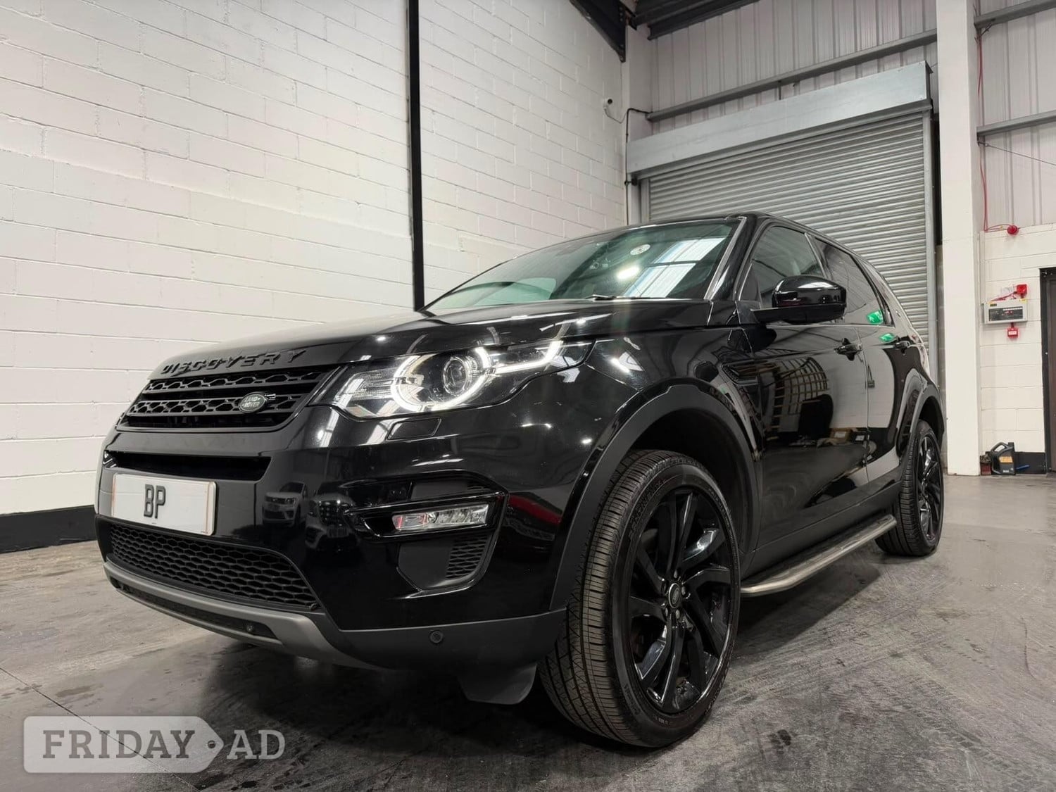 [ berth ]Land Rover Discovery Sport