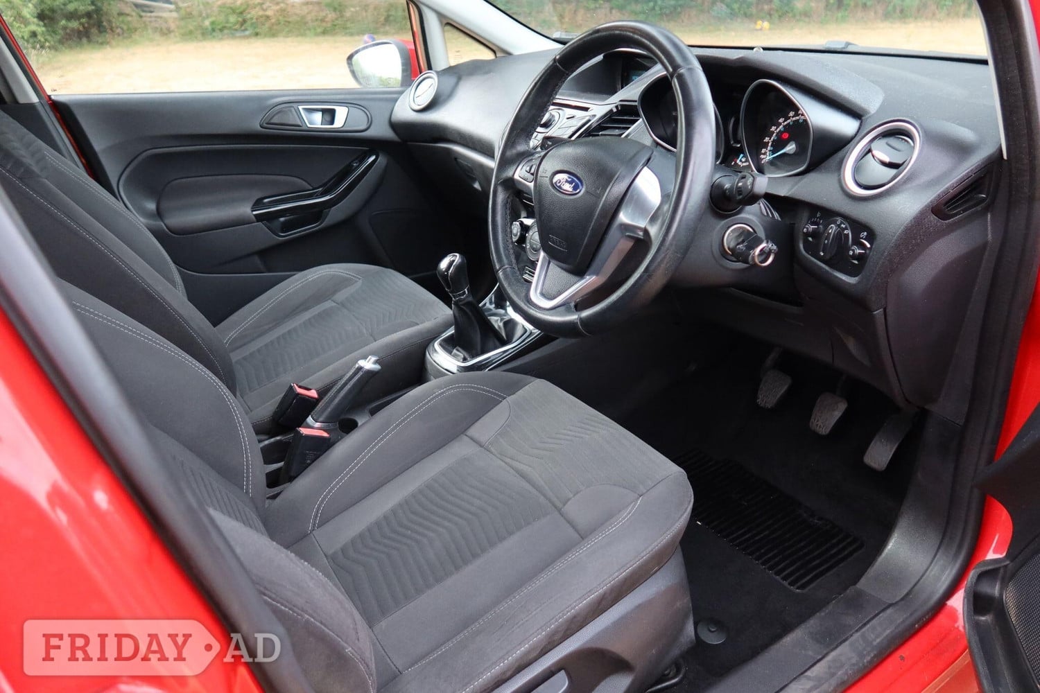 [ berth ]Ford Fiesta