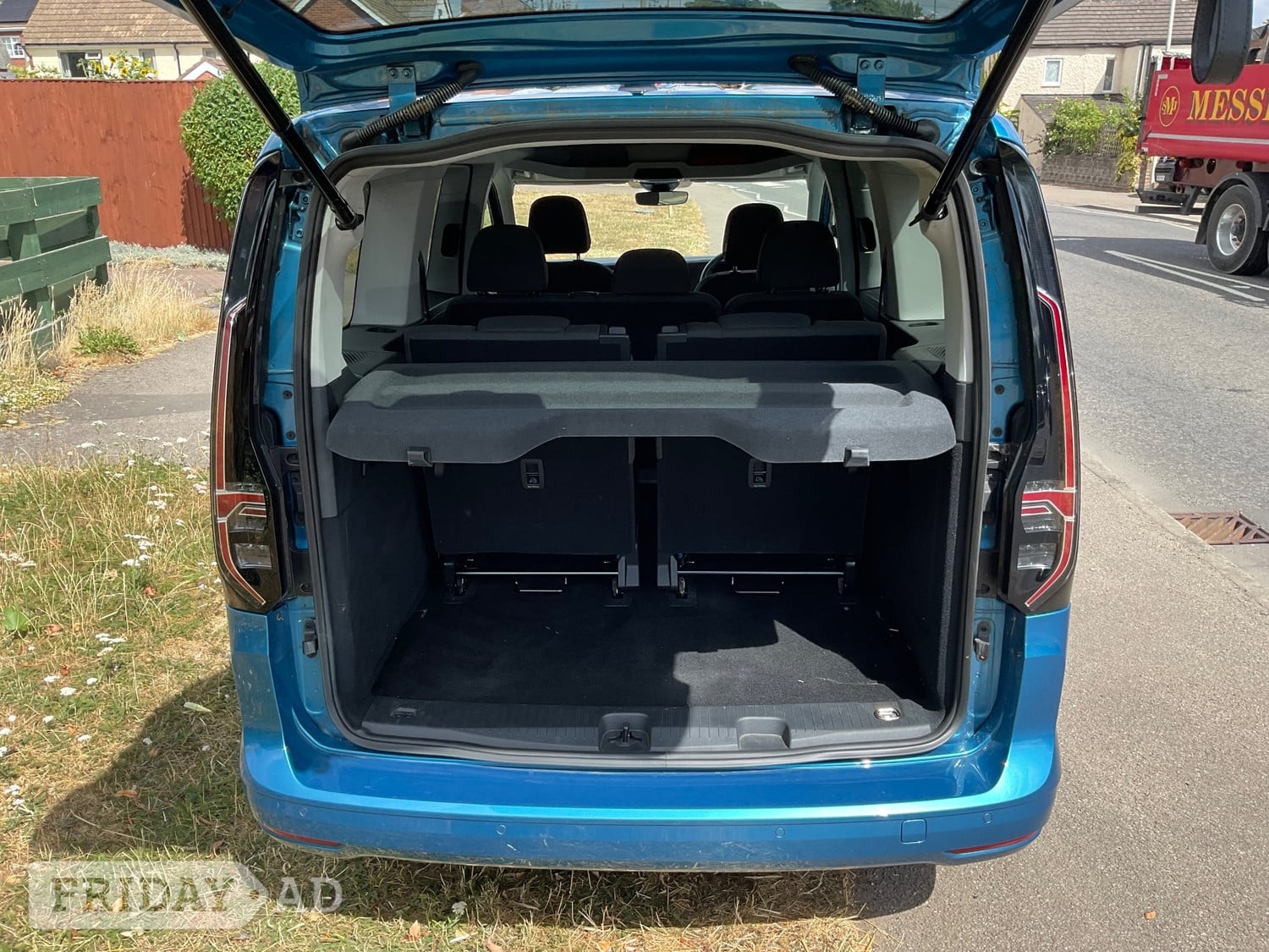 Volkswagen Caddy Maxi 2023 - Cars
