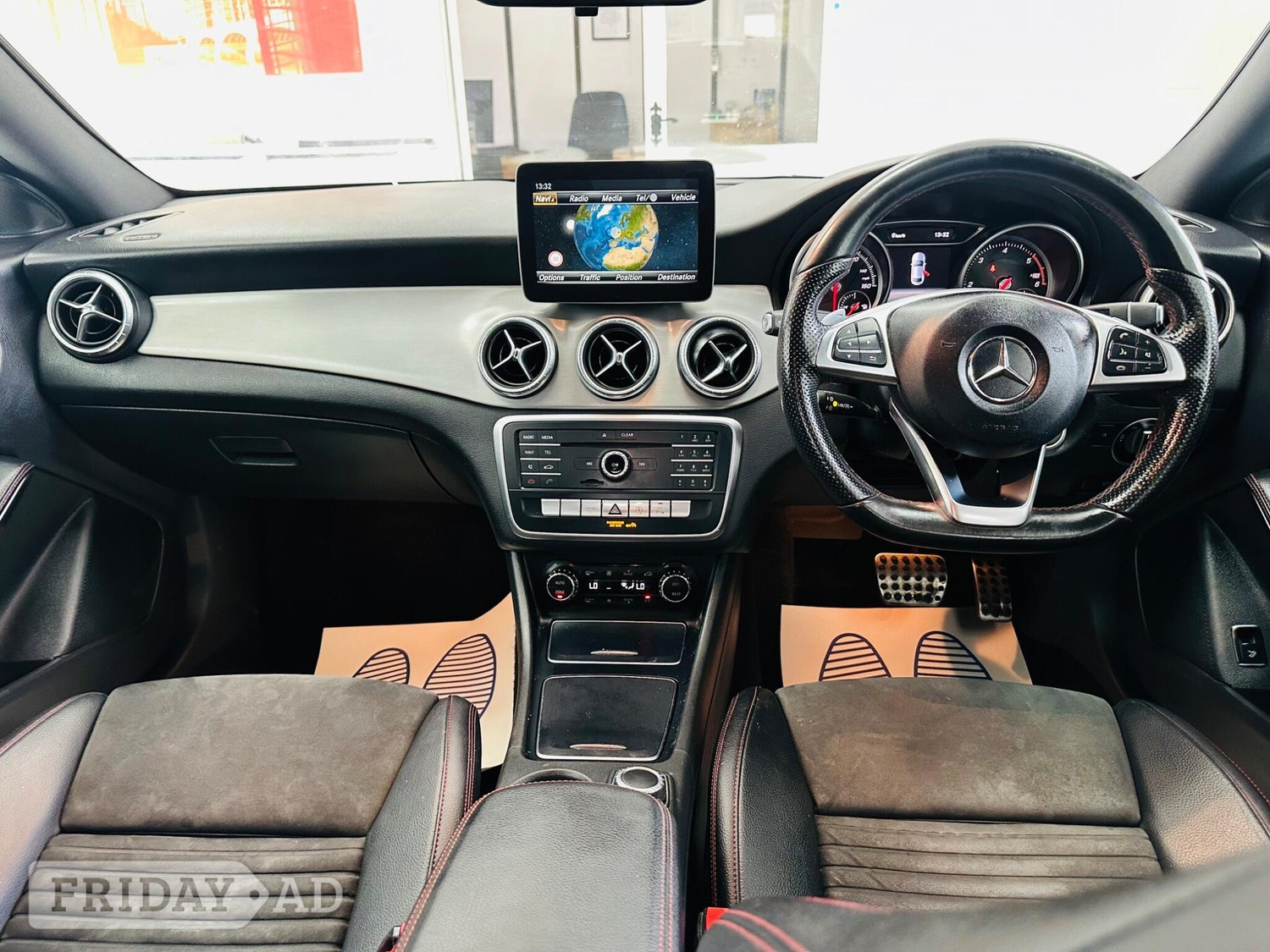 [ berth ]Mercedes-Benz CLA Class