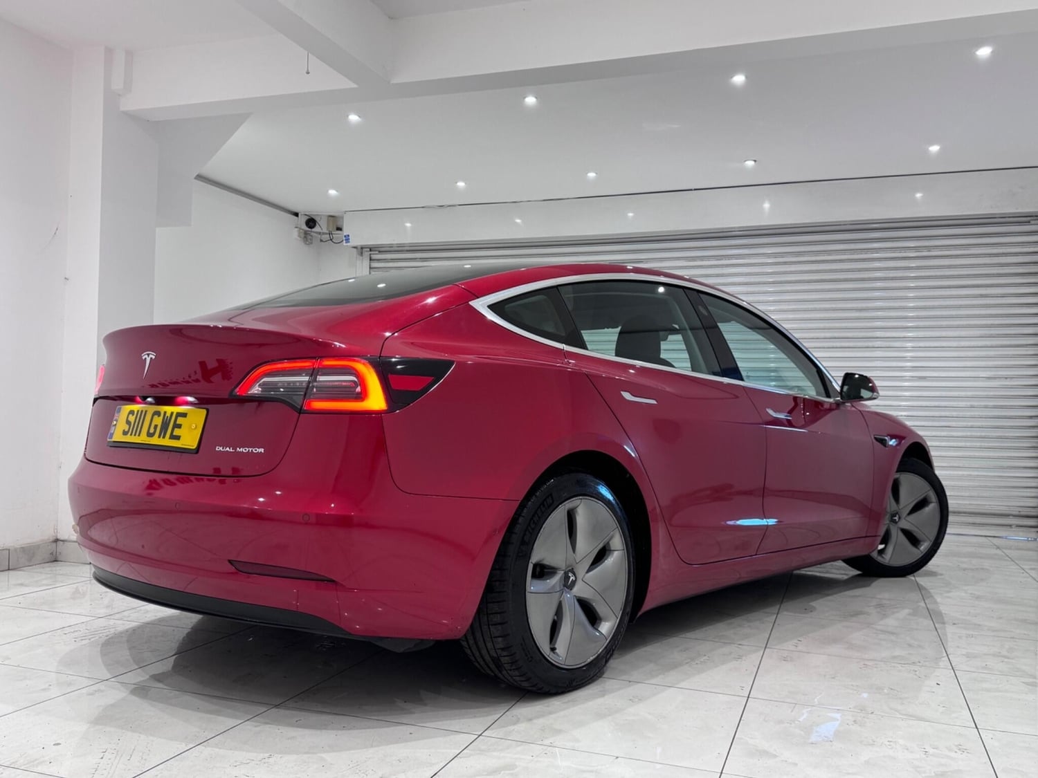 [ berth ]Tesla Model 3