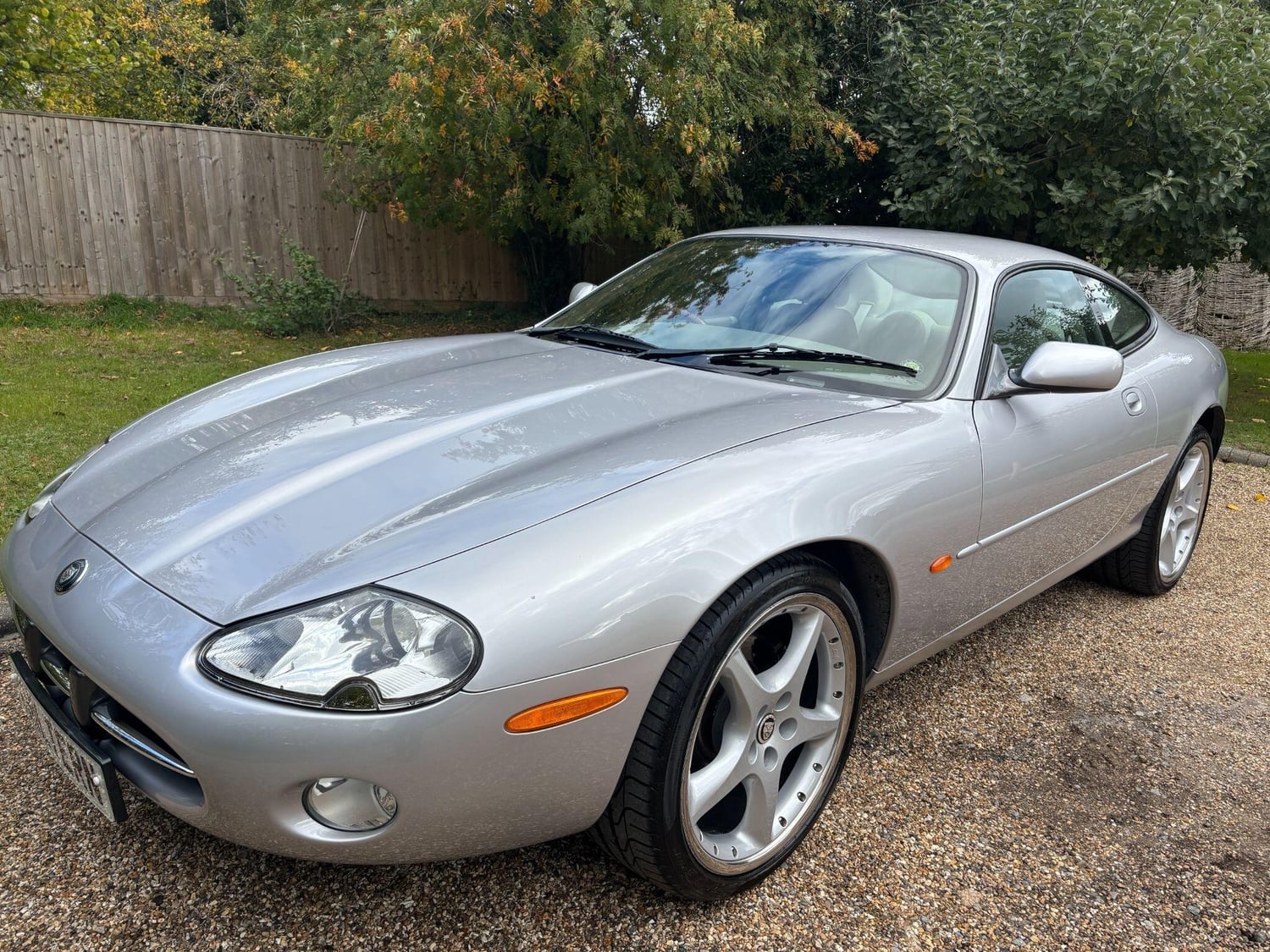 Jaguar XK8 2001 - Cars in High Wycombe