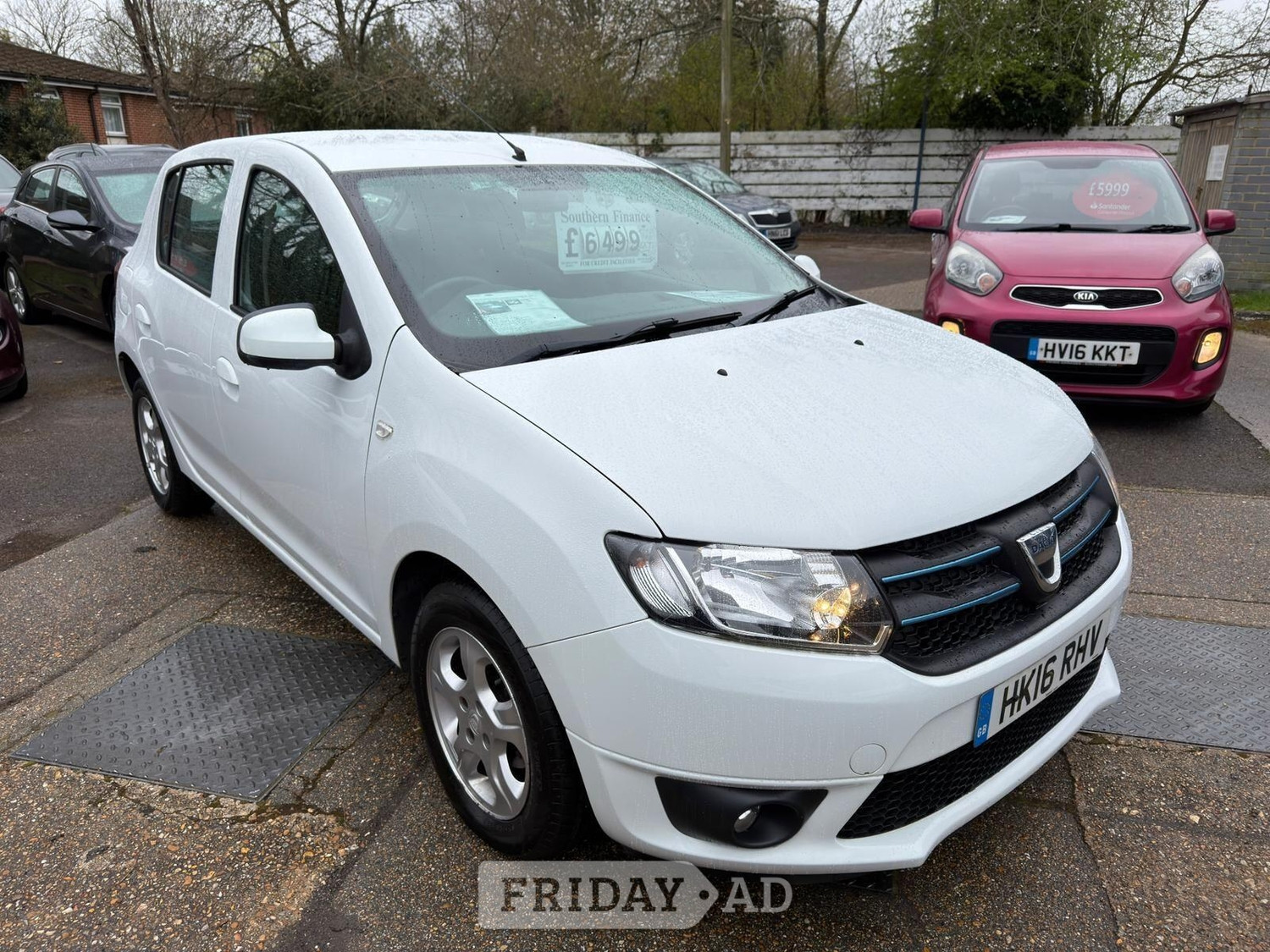 [ berth ]Dacia Sandero