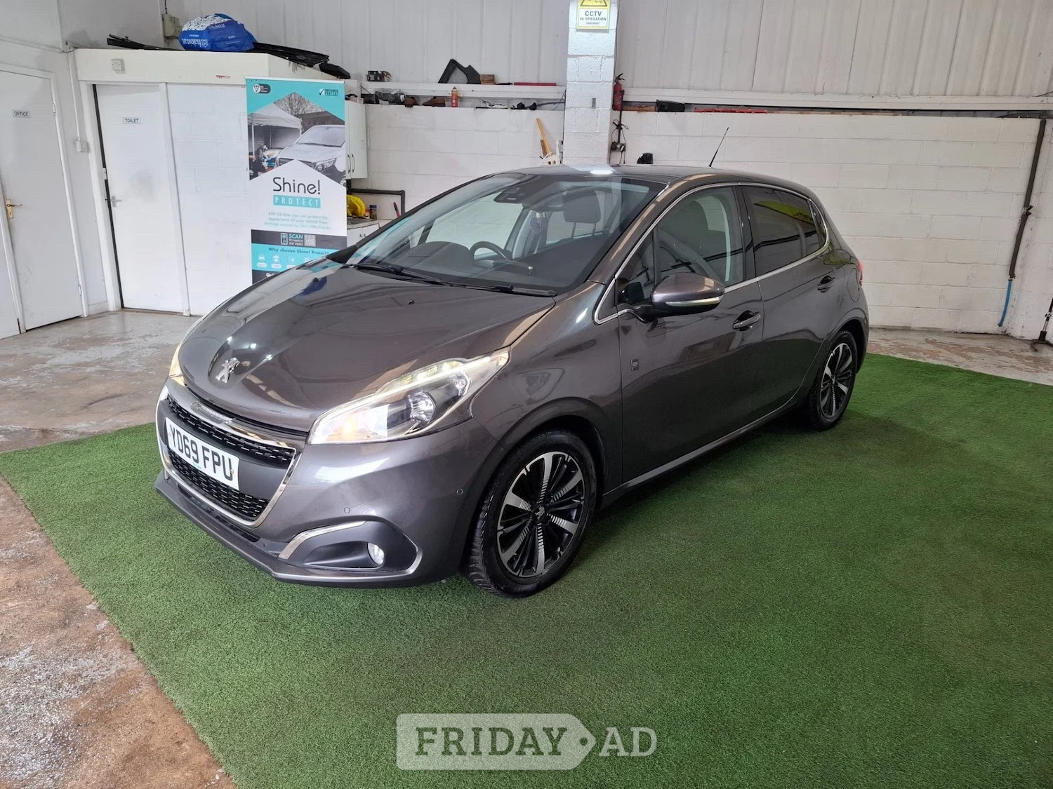 [ berth ]Peugeot 208