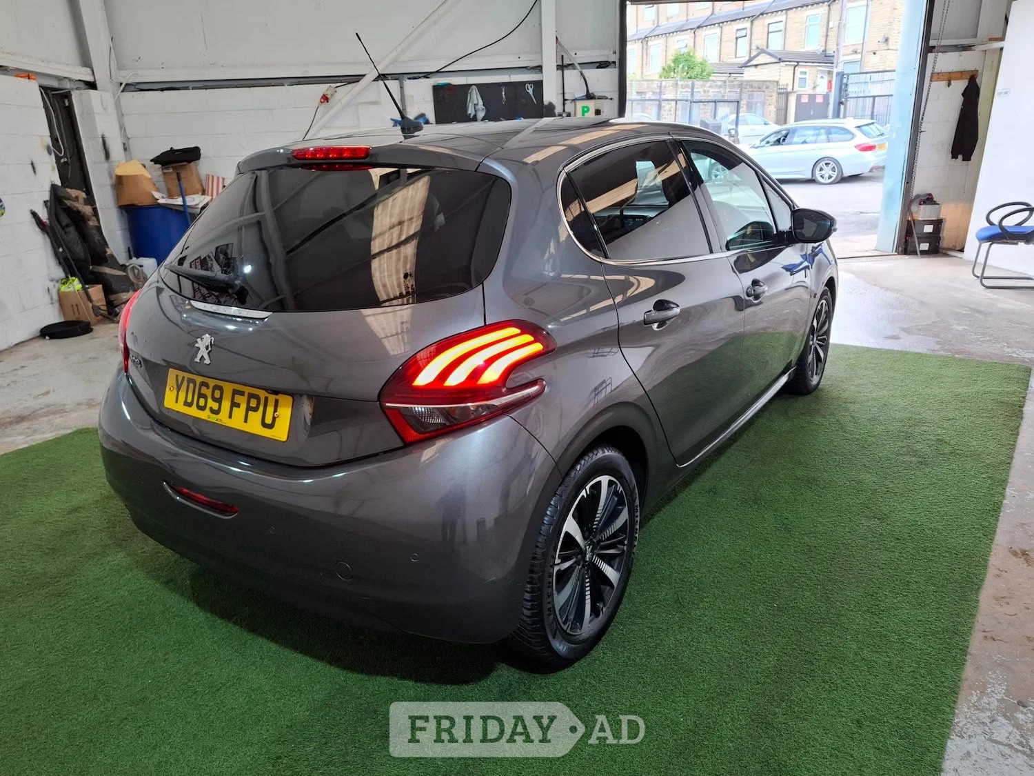 Peugeot 208 2019 - Cars in Dewsbury