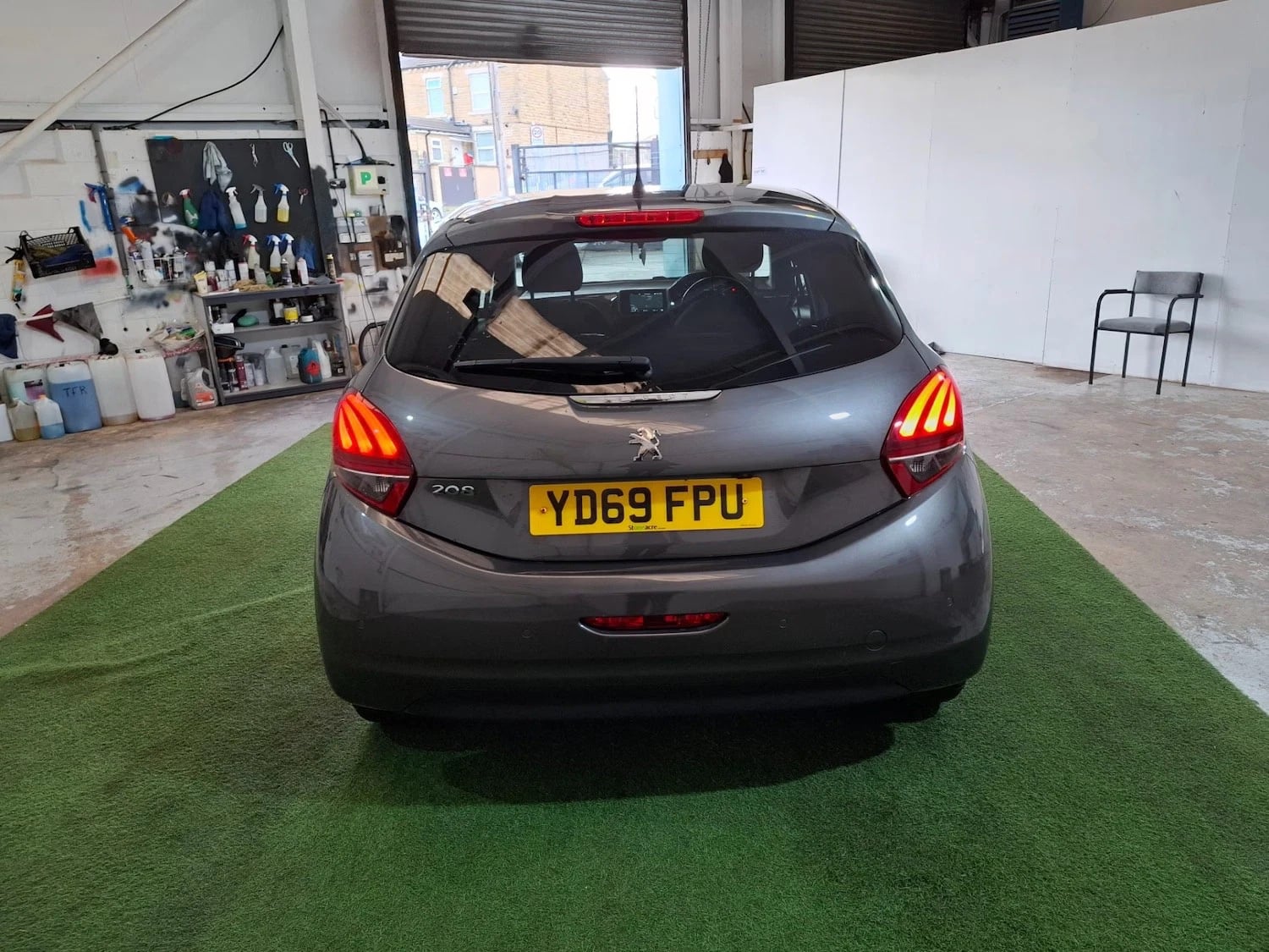 Peugeot 208 2019 - Cars