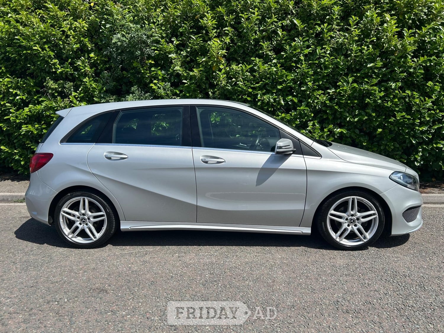 [ berth ]Mercedes-Benz B Class