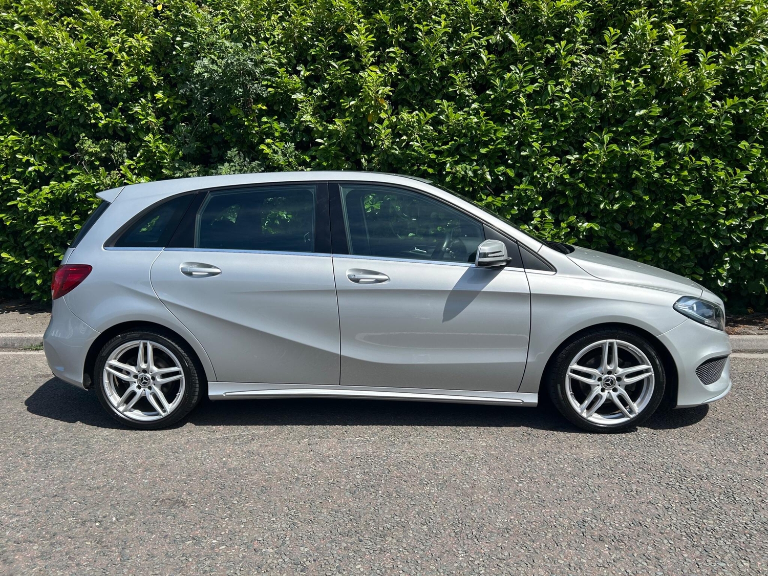 [ berth ]Mercedes-Benz B Class