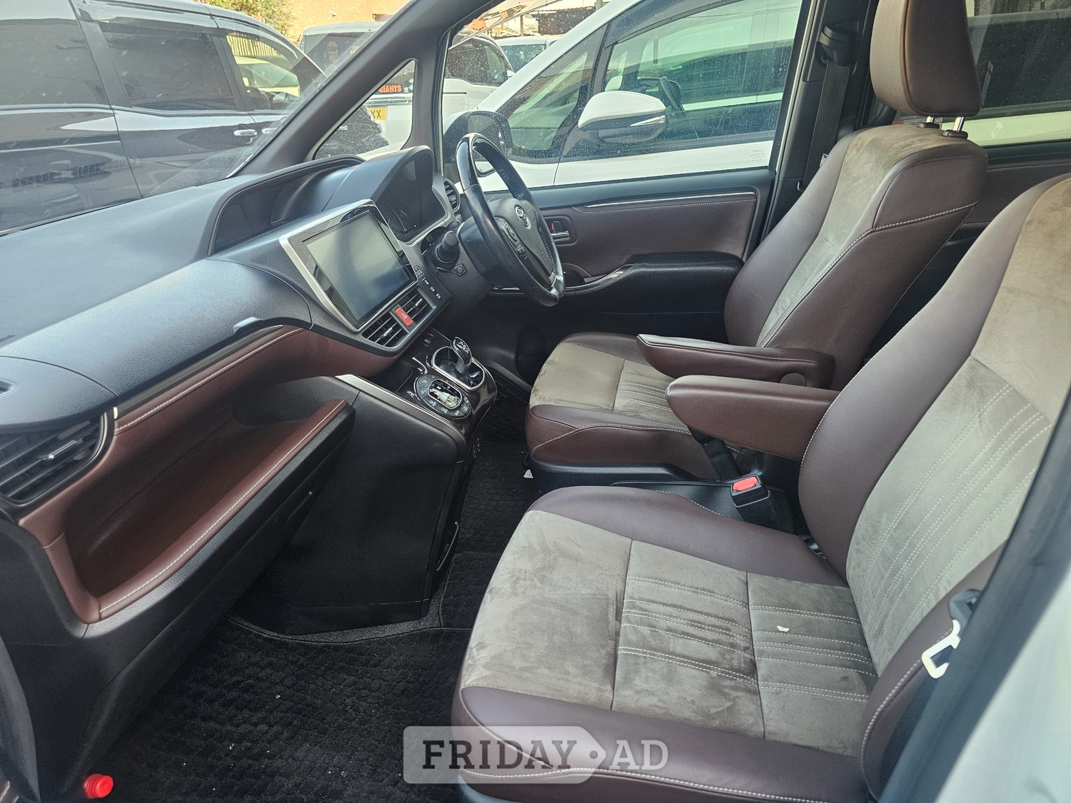 [ berth ]Toyota Esquire