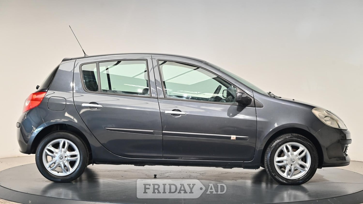 Renault Clio 2008 - Cars in Cullompton