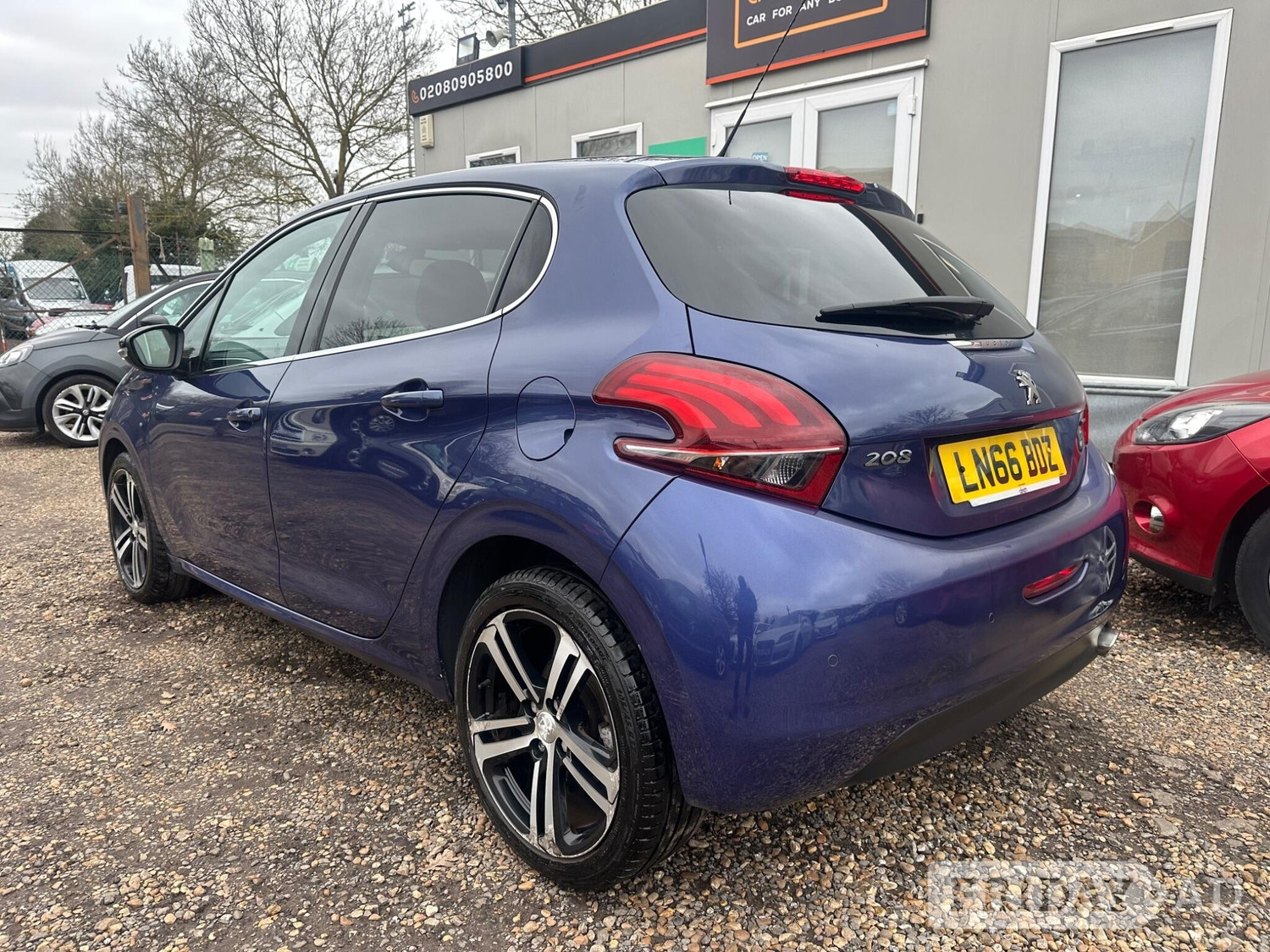 Peugeot 208 2016 - Cars in Sunbury-On-Thames