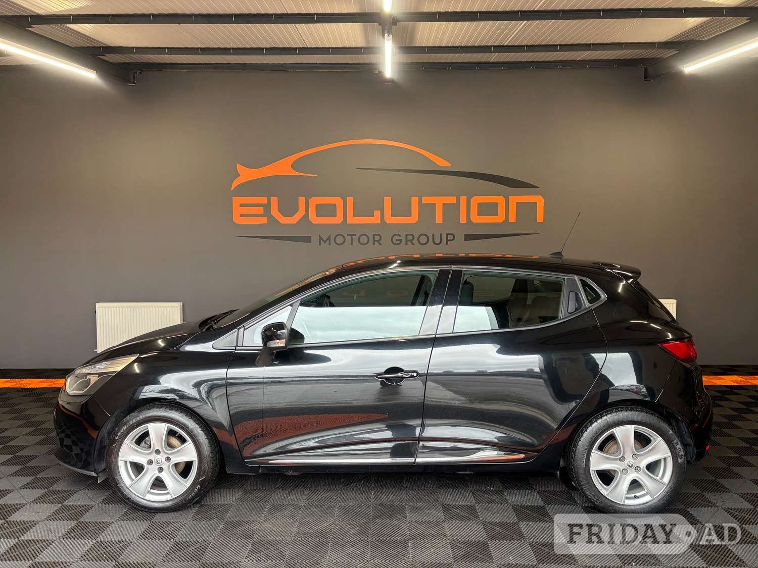 [ berth ]Renault Clio