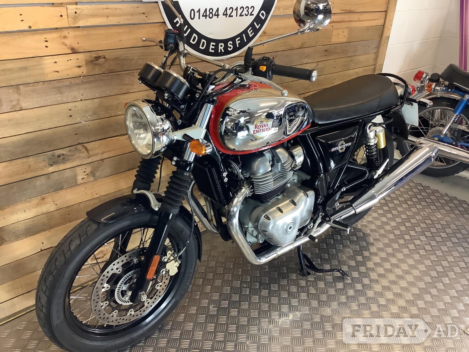 [ berth ]Royal Enfield Interceptor 650
