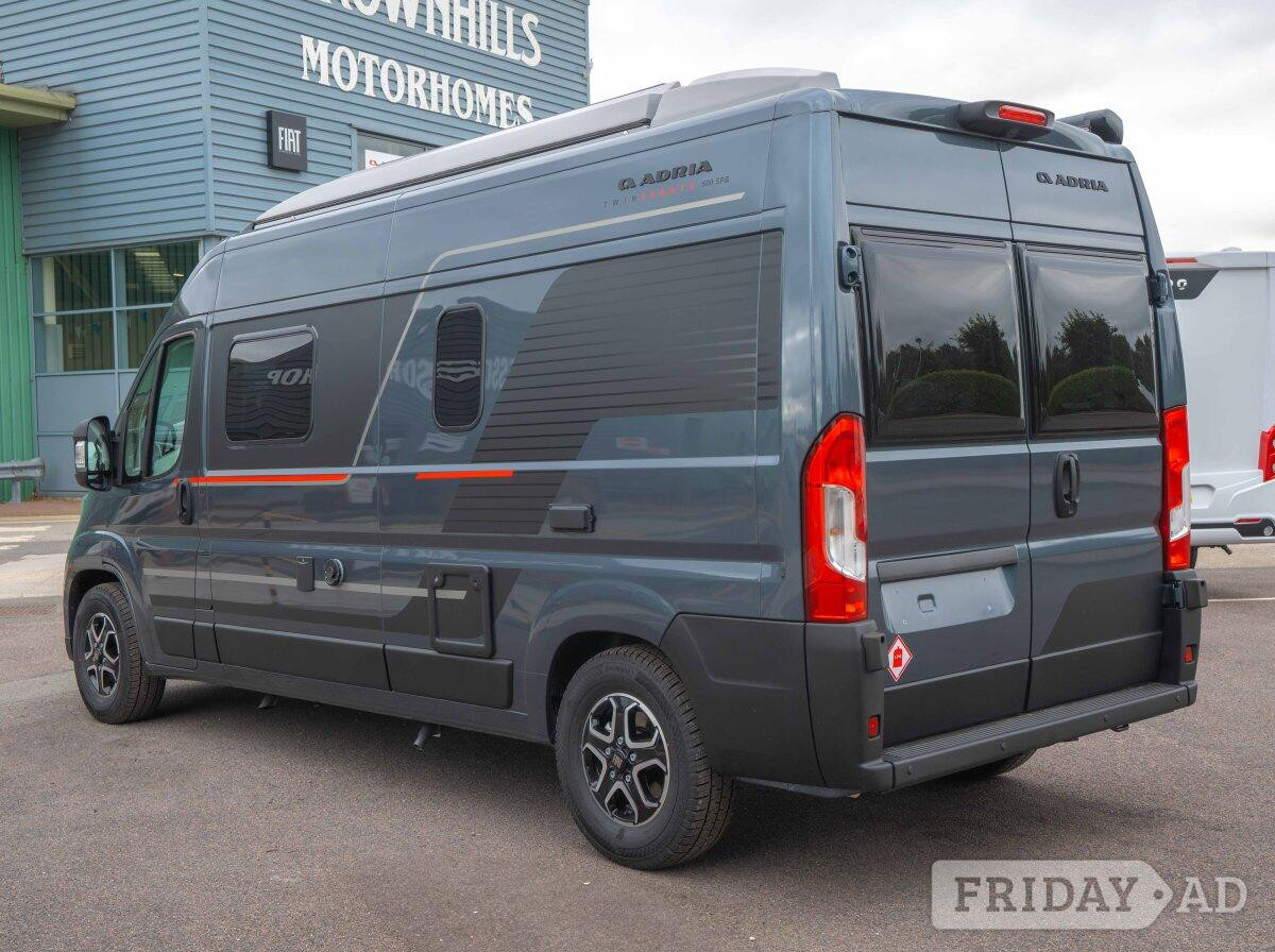 [4 berth ]Adria Twin Sports 600 SPB 140BHP Auto Fiat 140