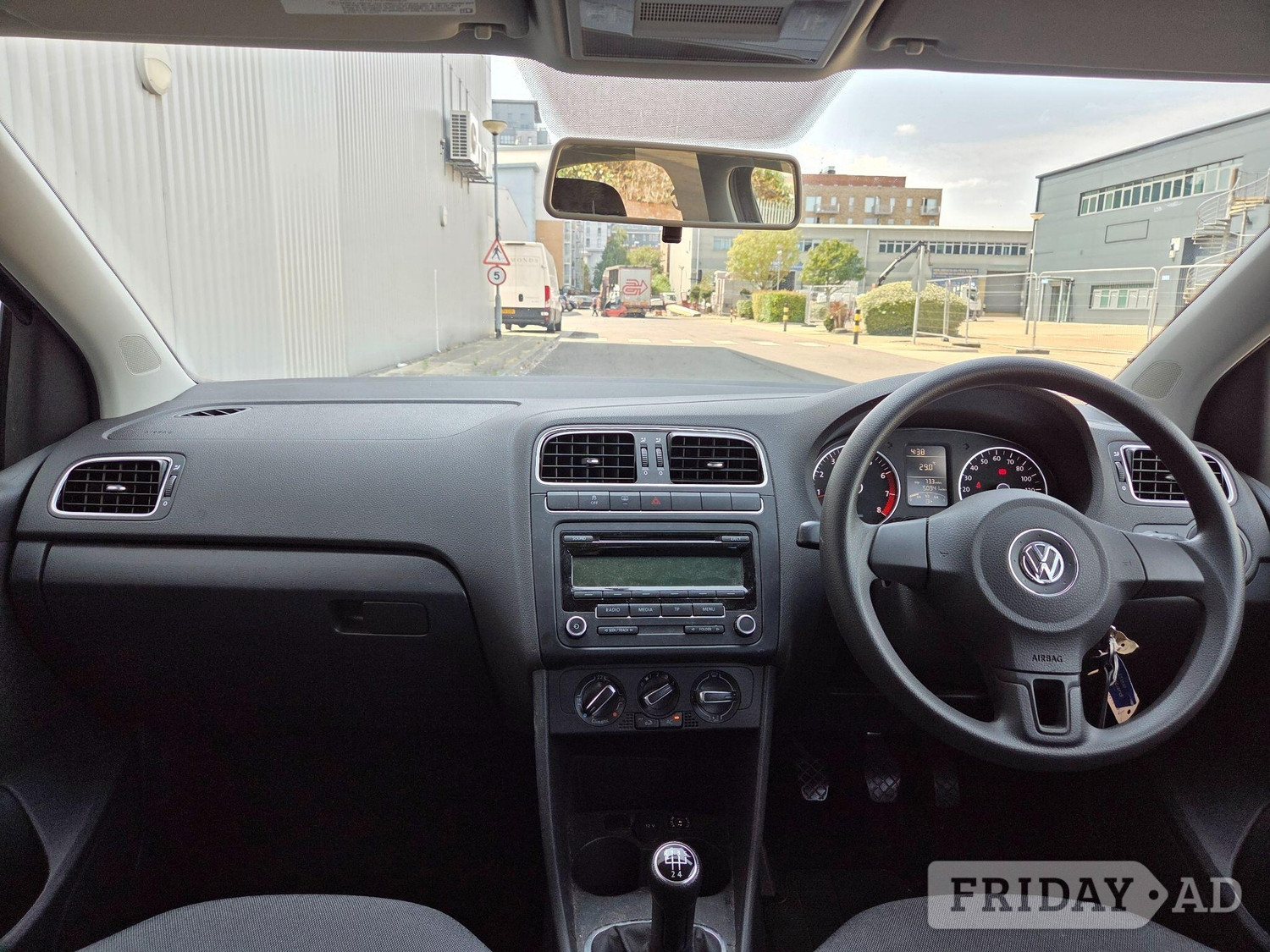 Volkswagen Polo 2010 - Cars in Slough