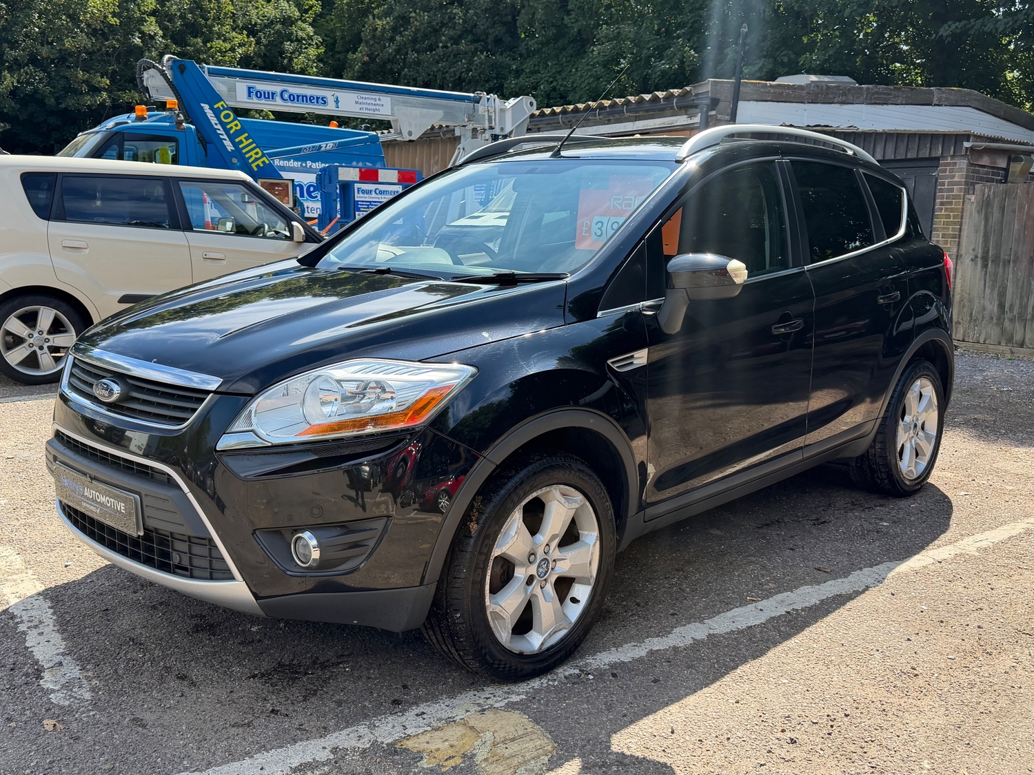 [ berth ]Ford Kuga