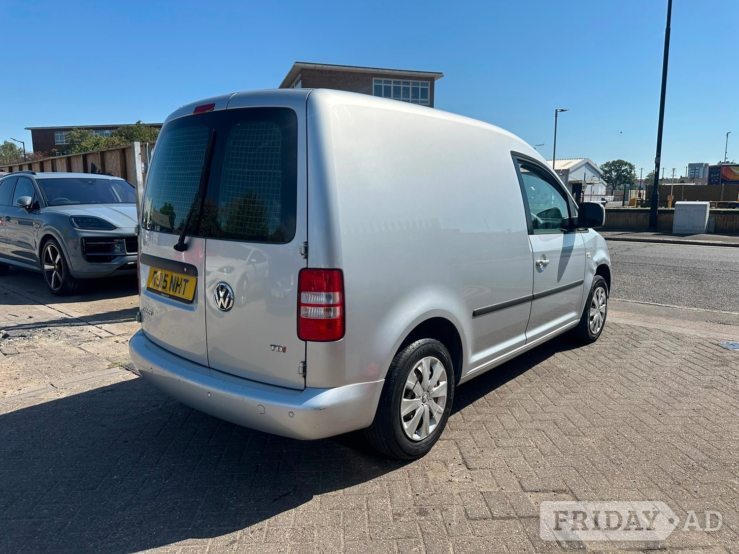 Volkswagen Caddy 2015 - Vans & Commercial Vehicles in Slough