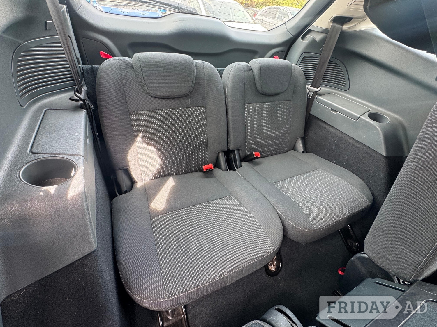 Ford Grand C-MAX 2012 - Cars
