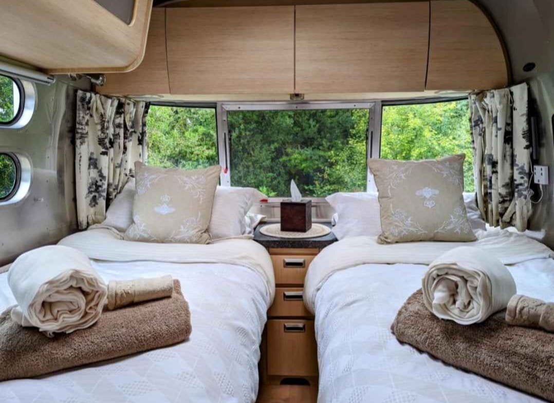[ berth ]Airstream International 684 Safari Special Edition