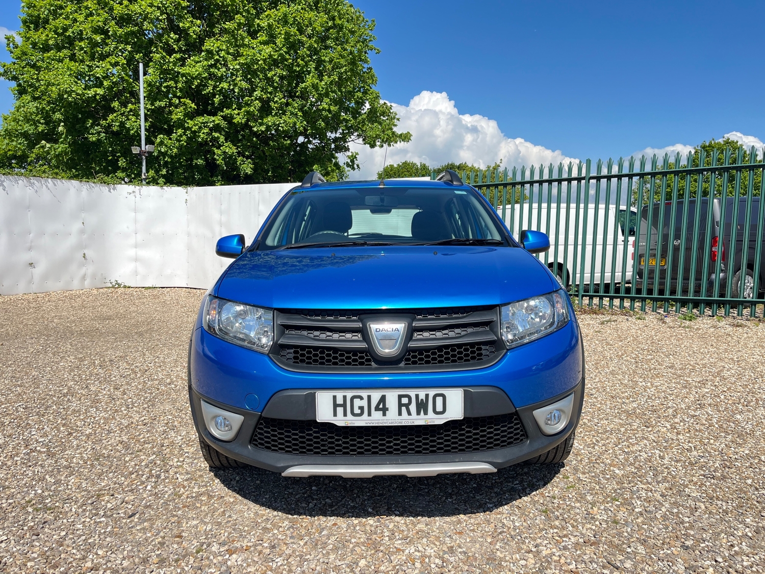 [ berth ]Dacia Sandero Stepway