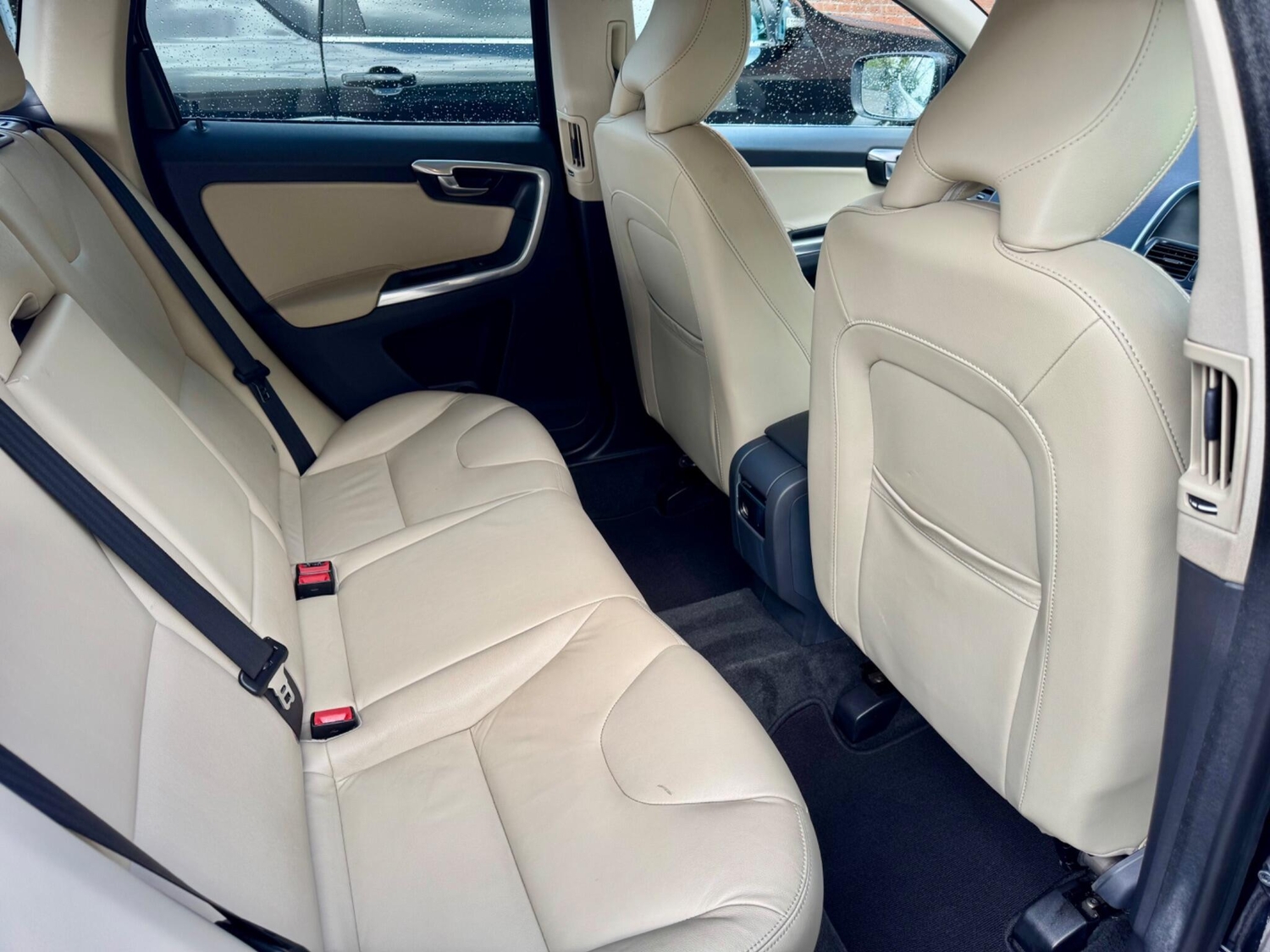 Volvo XC60 2015 - Cars