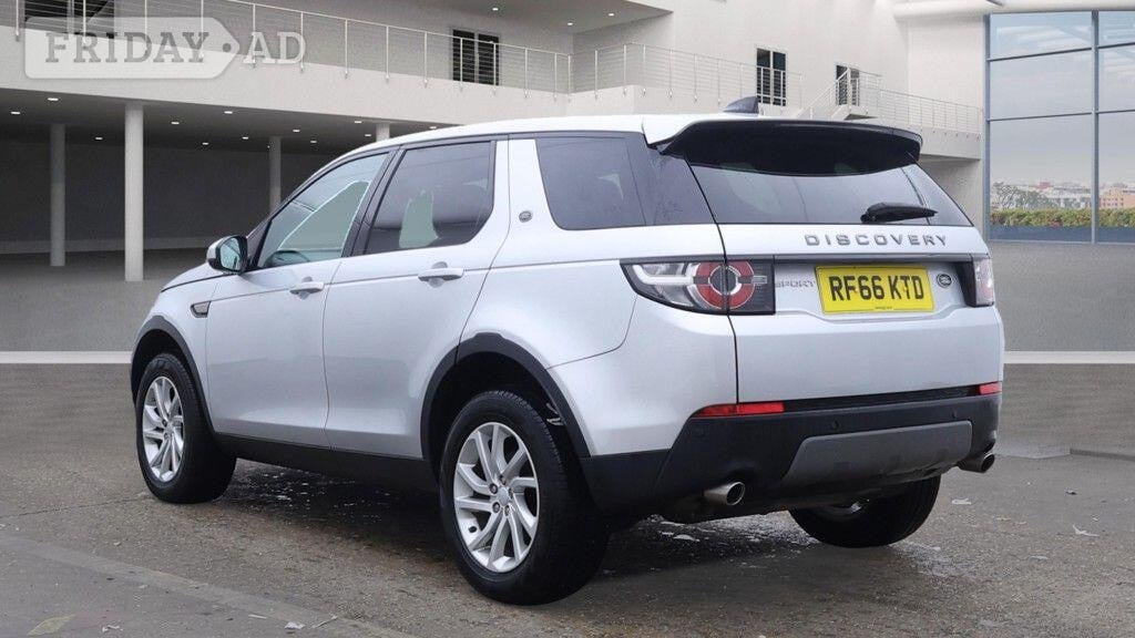 [ berth ]Land Rover Discovery Sport