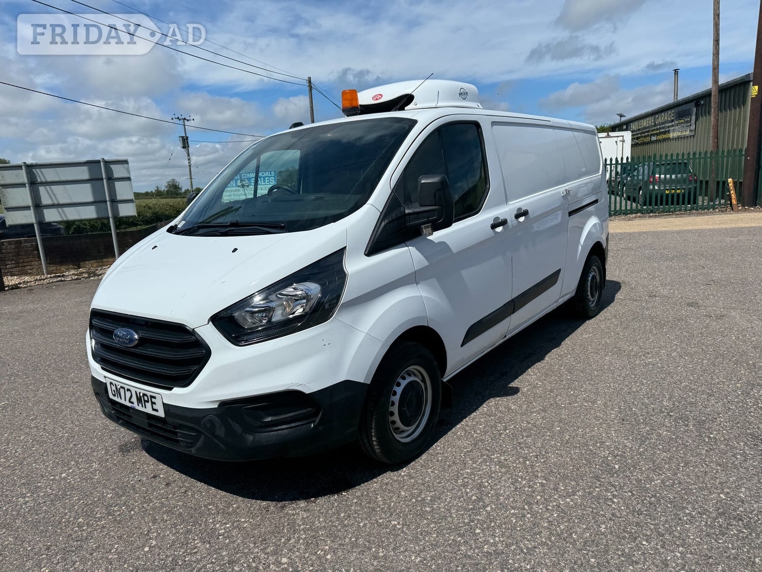 [ berth ]Ford Transit Custom