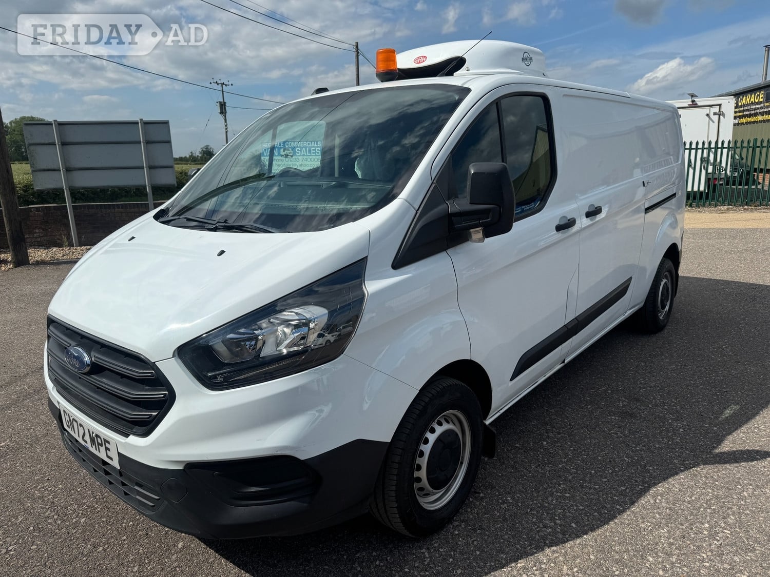 [ berth ]Ford Transit Custom