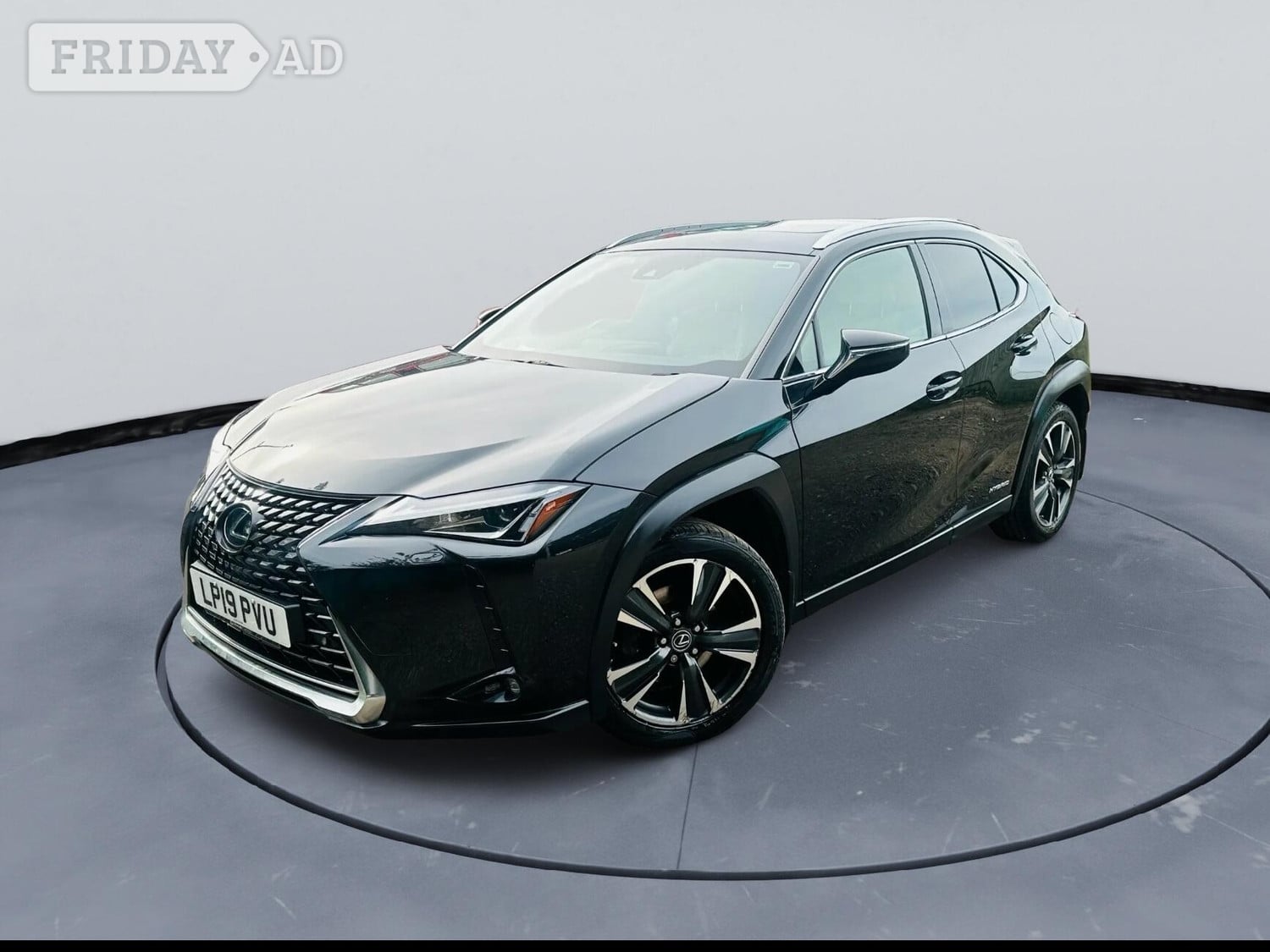 [ berth ]Lexus UX