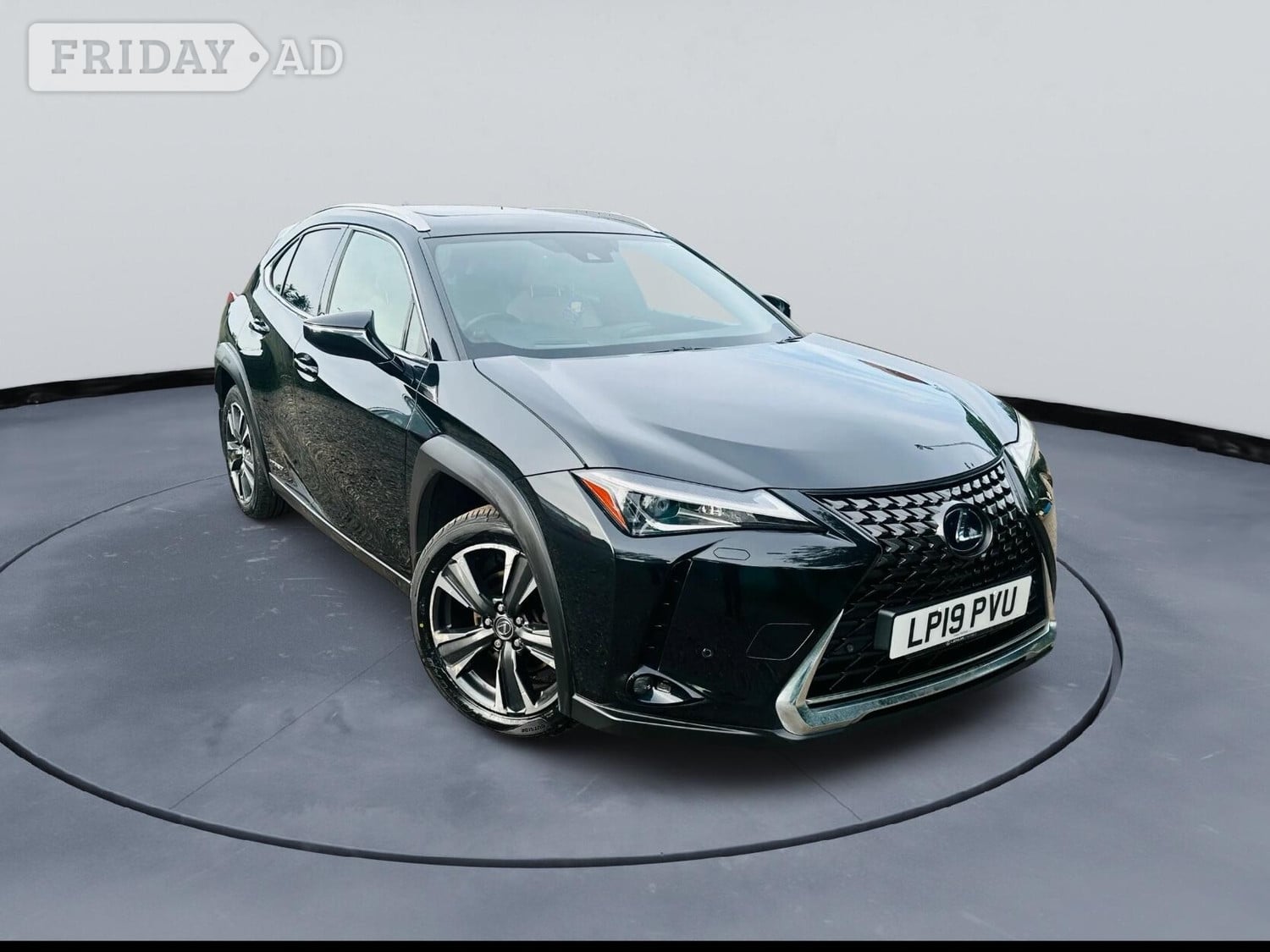 Lexus UX 2019 in Ealing