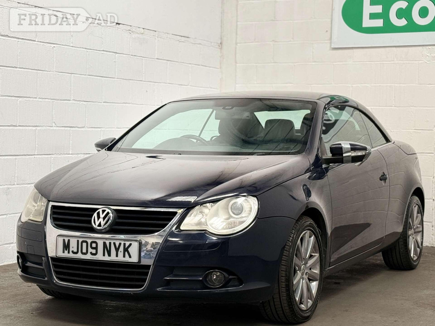 Volkswagen Eos 2009 - Cars in Uxbridge