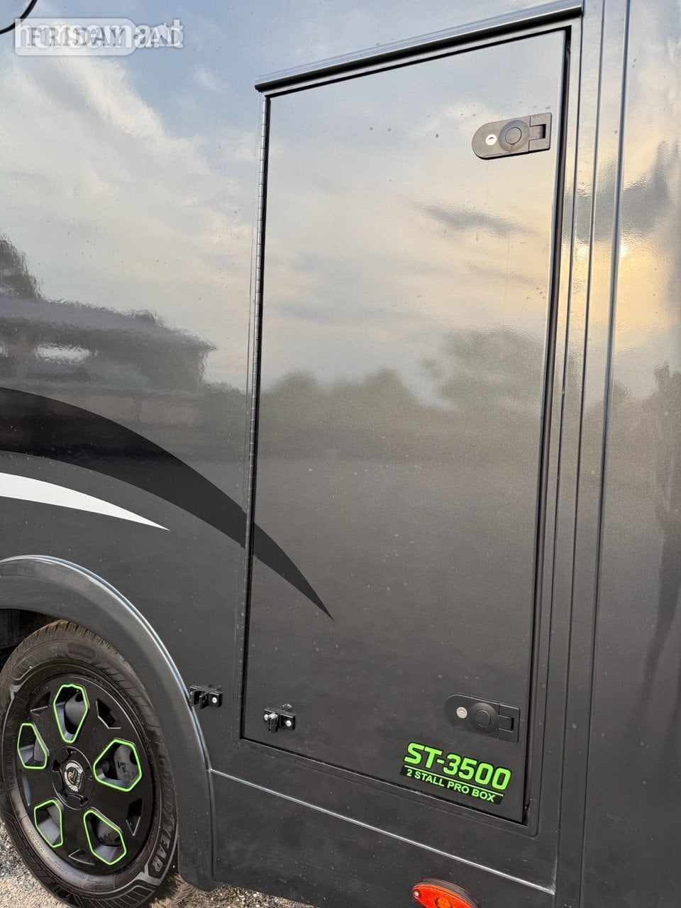 Equus ST3500 Renault Horsebox - Trailers & Horseboxes in Wilmslow