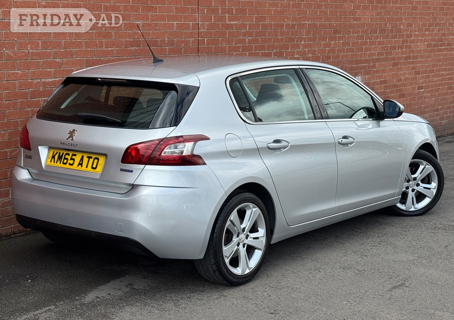[ berth ]Peugeot 308