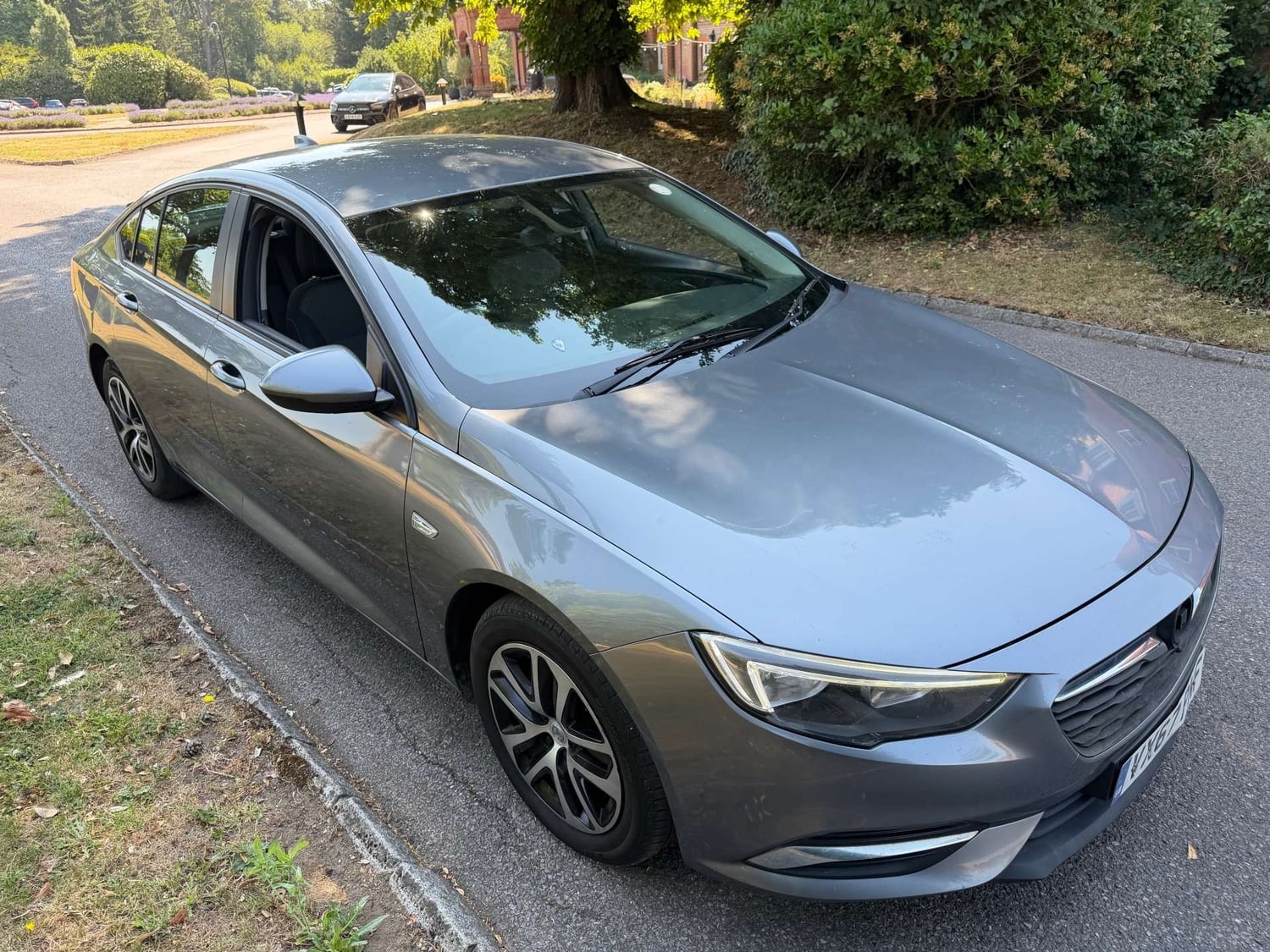 [ berth ]Vauxhall Insignia