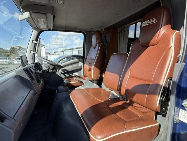 Equi Taxi Endeavour elite  Isuzu N75 190 Horsebox - Trailers & Horseboxes in Banbury