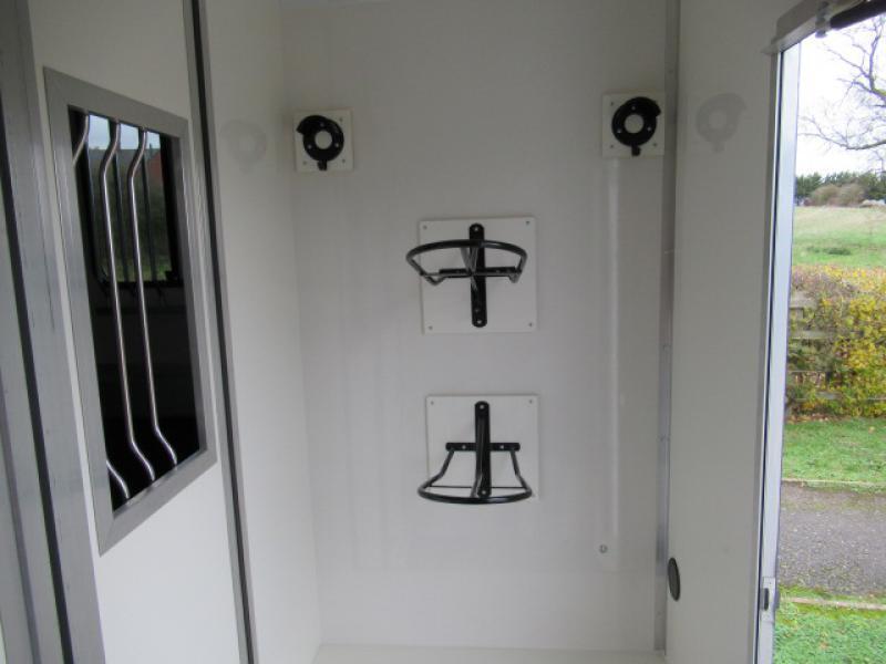 Movano Vauxhall Horsebox - Trailers & Horseboxes