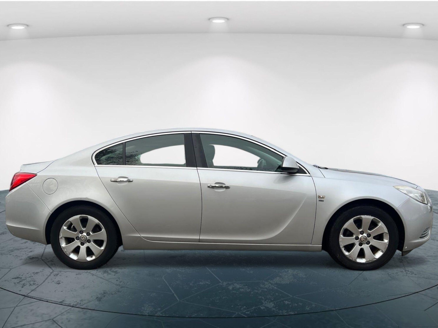 [ berth ]Vauxhall Insignia