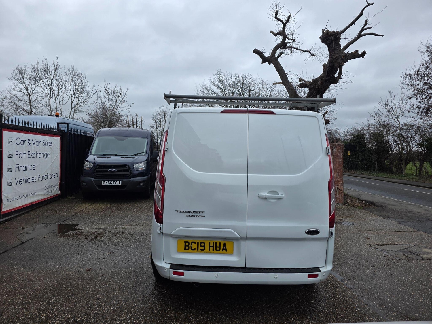 Ford Transit Custom 2019 - Vans & Commercial Vehicles