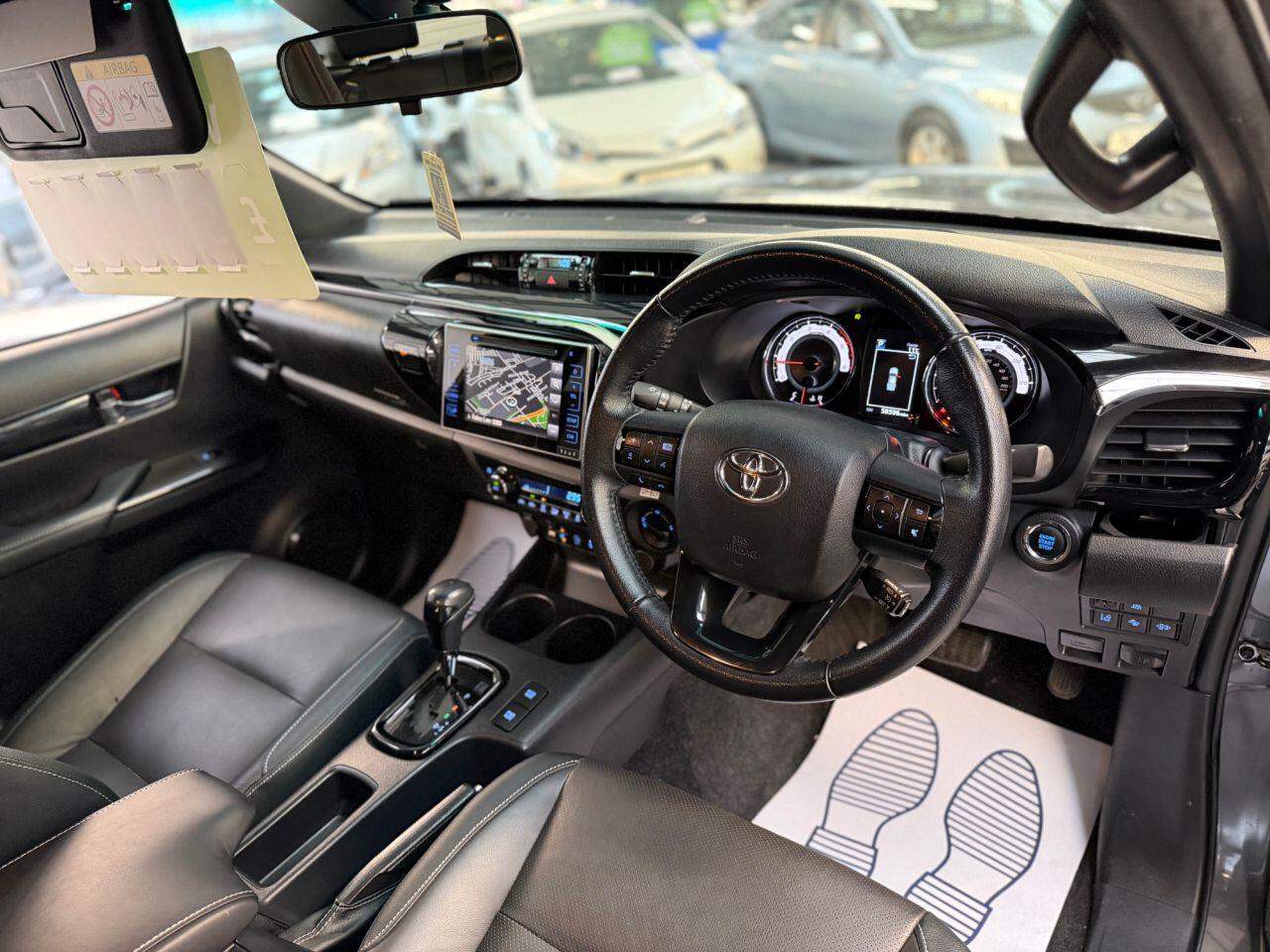 [ berth ]Toyota Hilux