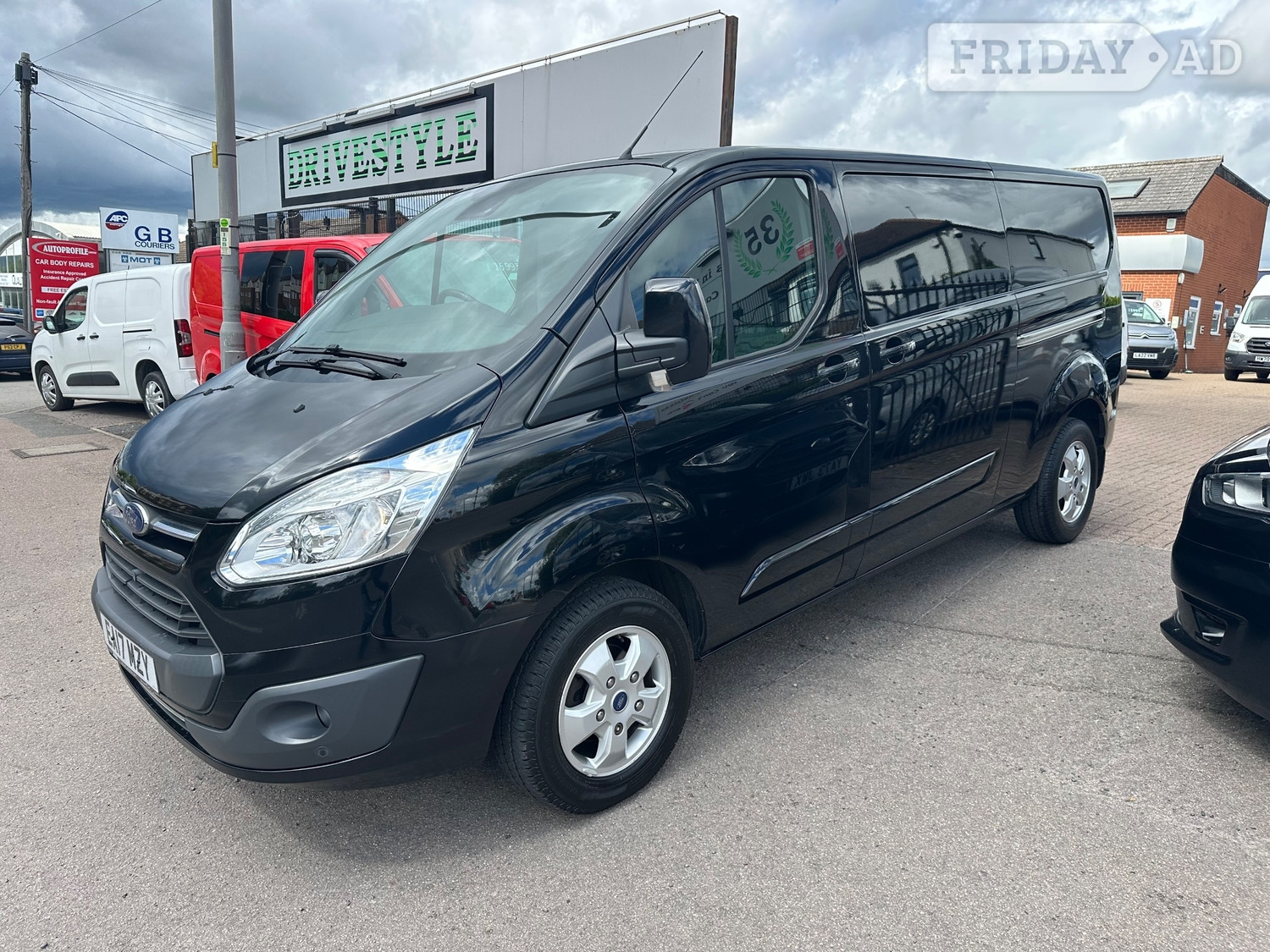 Ford Transit Custom 2017 - Vans & Commercial Vehicles in Dunstable