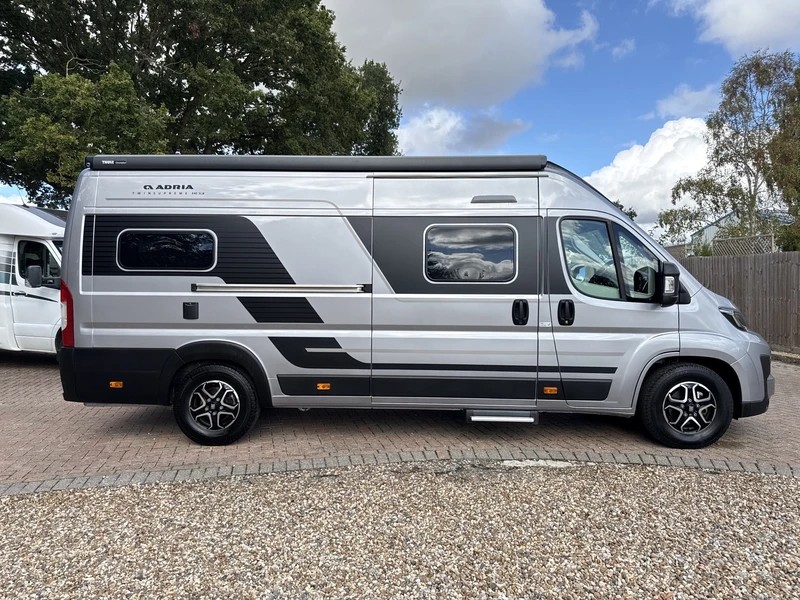 Adria Twin Supreme 640 SLB Halstead