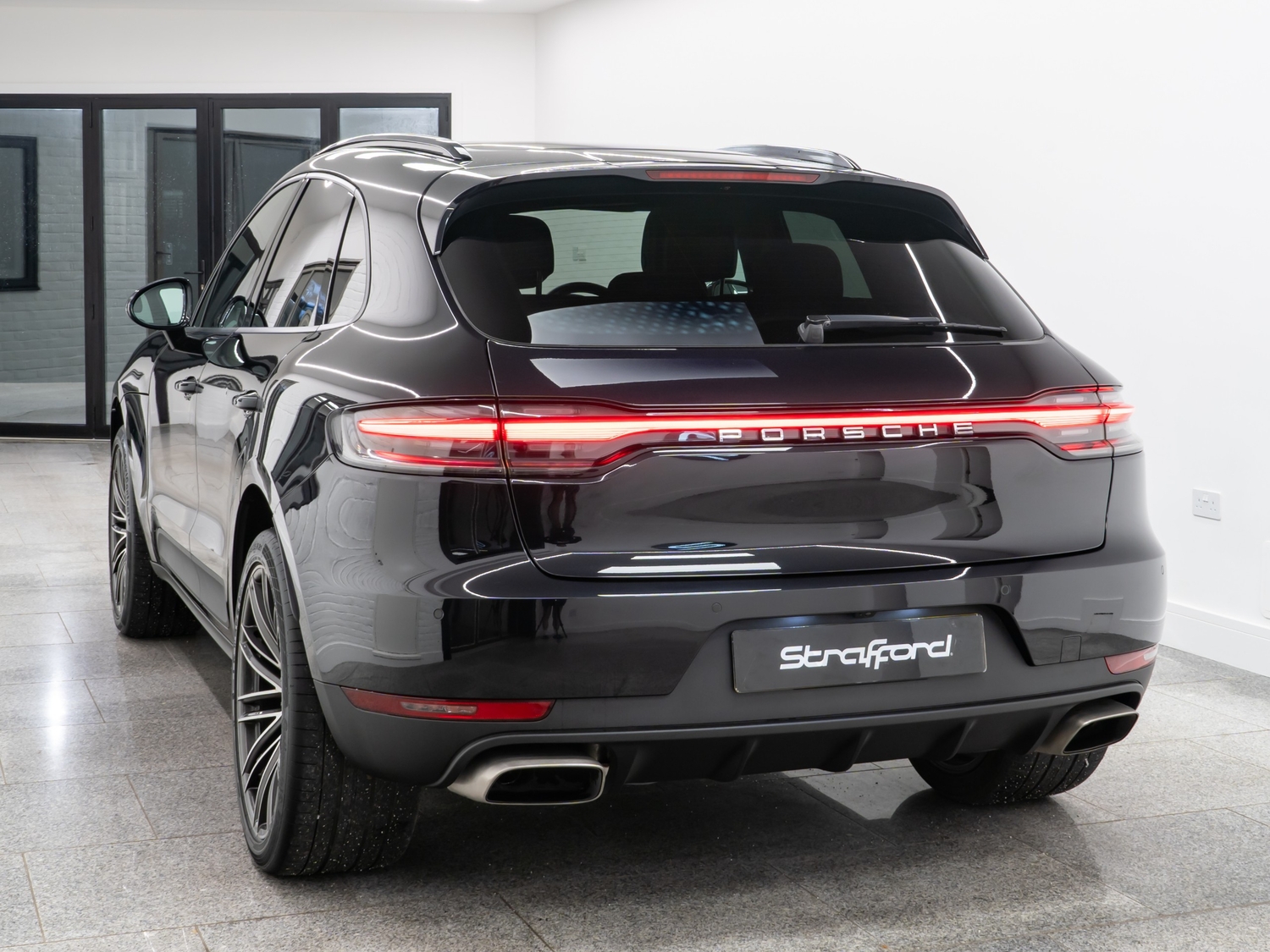 Porsche Macan 2018 - Cars in Brighton