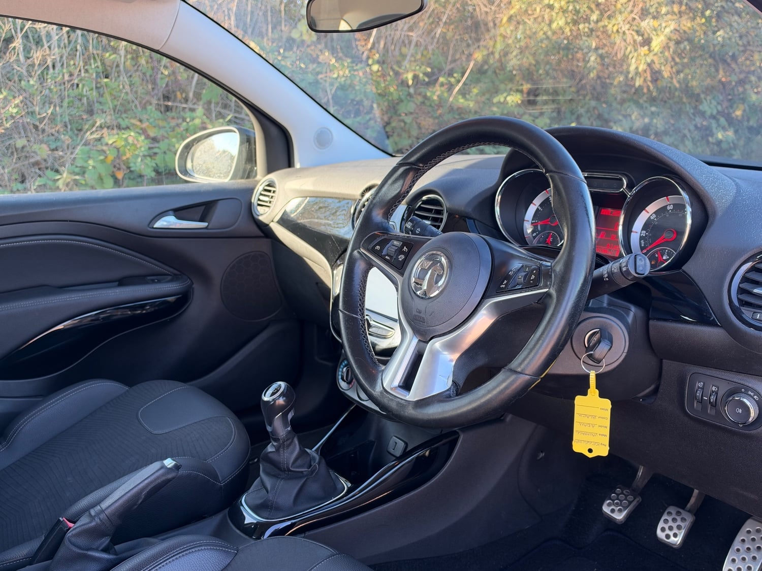 Vauxhall Adam 2017 - Cars in St. Albans