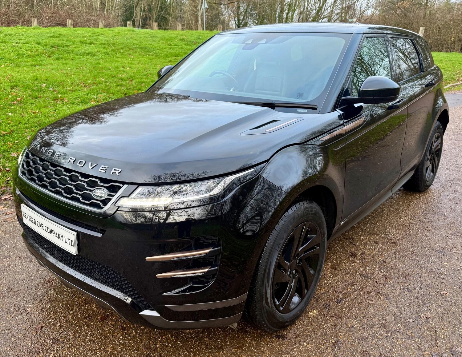 [ berth ]Land Rover Range Rover Evoque