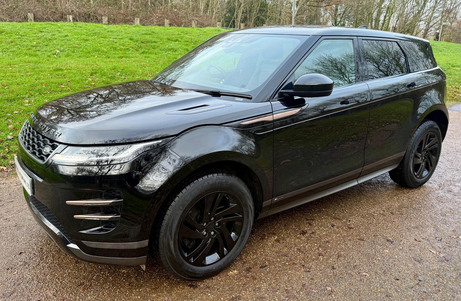Land Rover Range Rover Evoque 2019 - Cars in Waltham Abbey