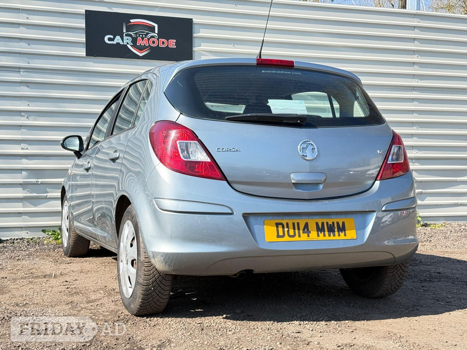 Vauxhall Corsa 2014 - Cars in Hillingdon
